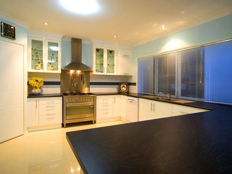 3 Sternlight Court, Raby Bay QLD 4163