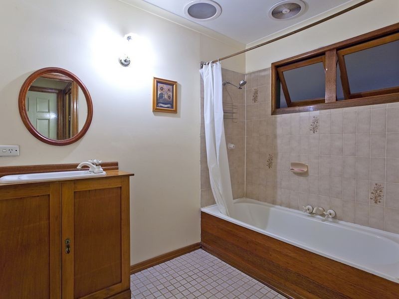 32-34 Erobin Street, Cleveland QLD 4163