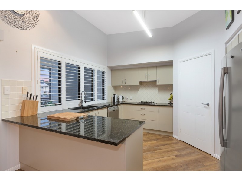 12 Seaspray Street, Thornlands QLD 4164