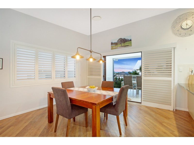 12 Seaspray Street, Thornlands QLD 4164