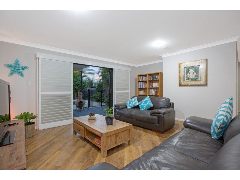 12 Seaspray Street, Thornlands QLD 4164