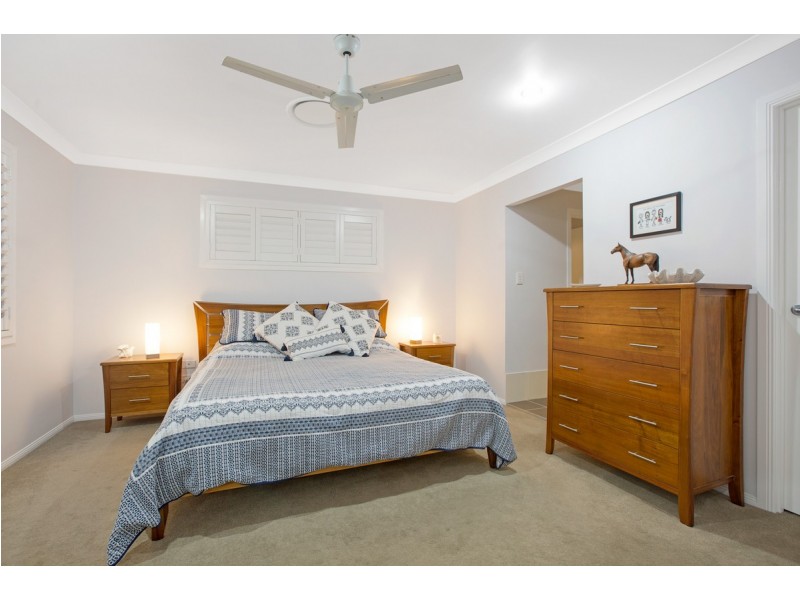 12 Seaspray Street, Thornlands QLD 4164