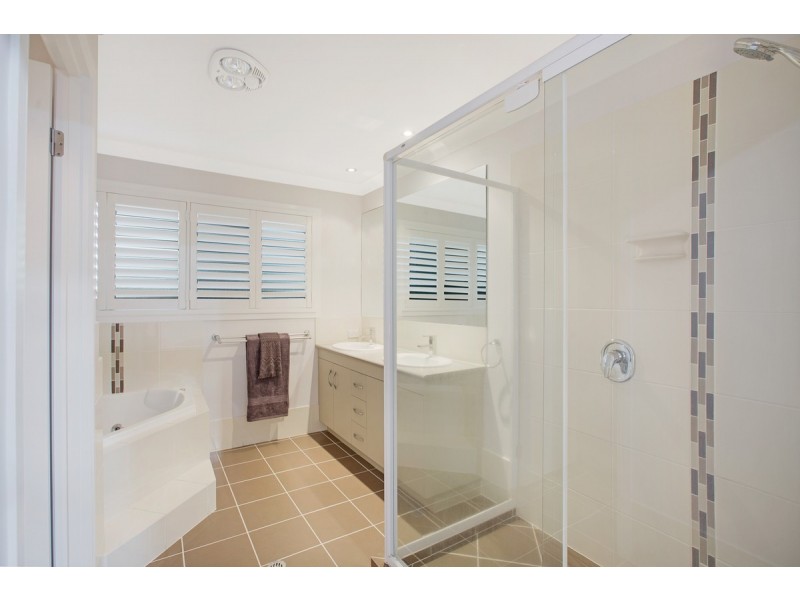 12 Seaspray Street, Thornlands QLD 4164