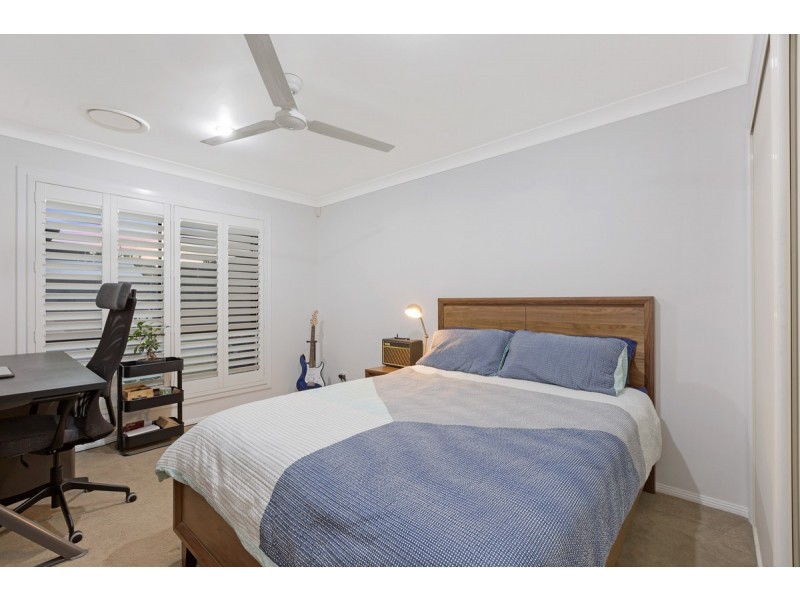 12 Seaspray Street, Thornlands QLD 4164