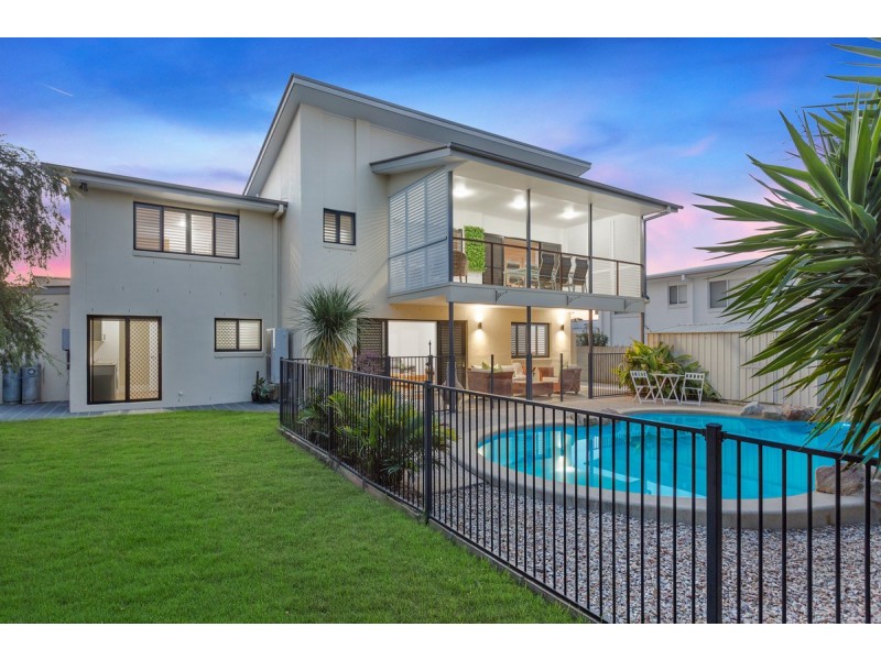 12 Seaspray Street, Thornlands QLD 4164