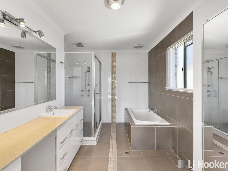 115 Masthead Drive, Raby Bay QLD 4163