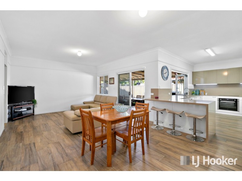 8 Jeanne Drive, Victoria Point QLD 4165