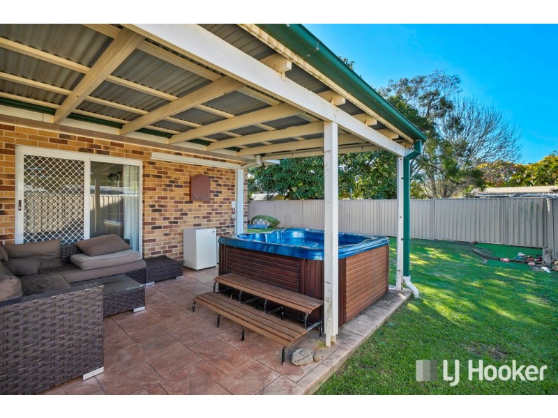 8 Jeanne Drive, Victoria Point QLD 4165