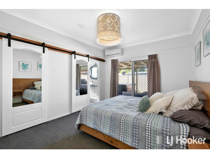 8 Jeanne Drive, Victoria Point QLD 4165