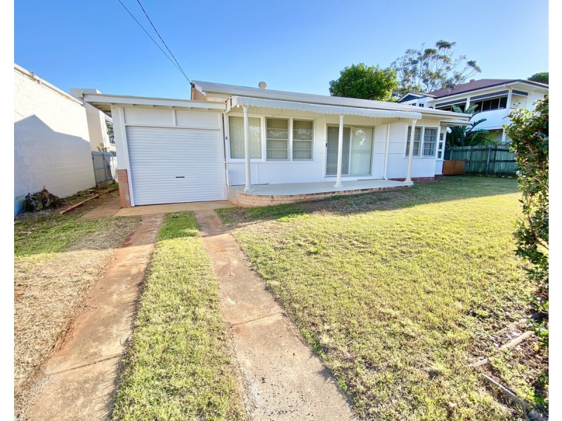 8 Edinburgh Street, Victoria Point QLD 4165
