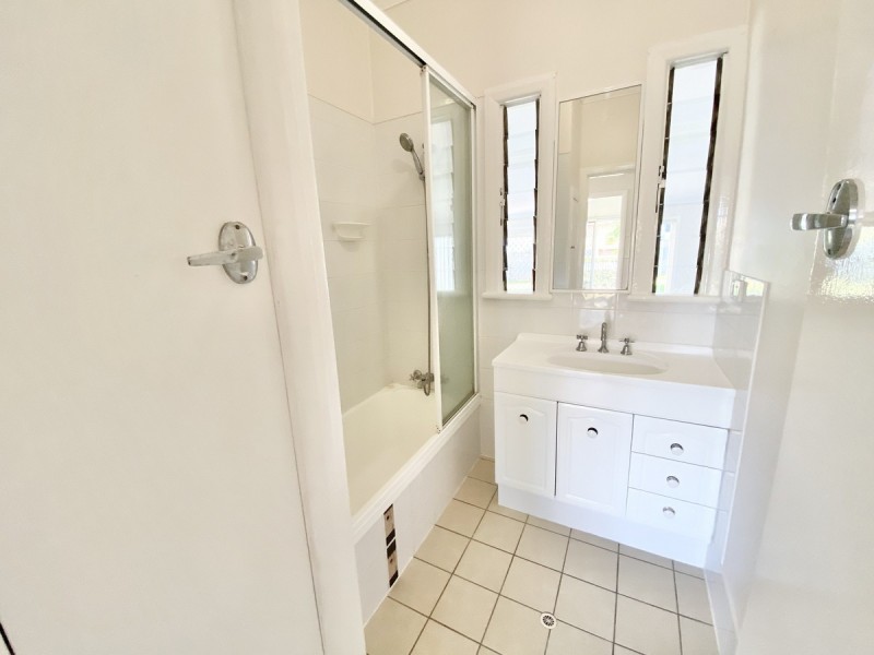 8 Edinburgh Street, Victoria Point QLD 4165