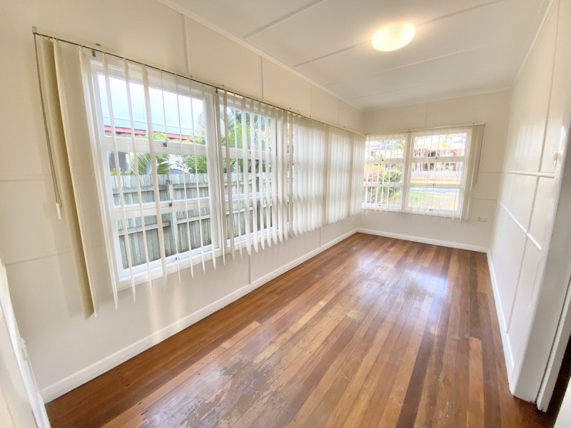 8 Edinburgh Street, Victoria Point QLD 4165