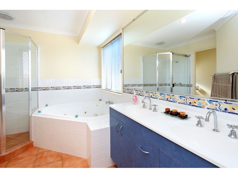 9 Gilchrist Court, Wellington Point QLD 4160