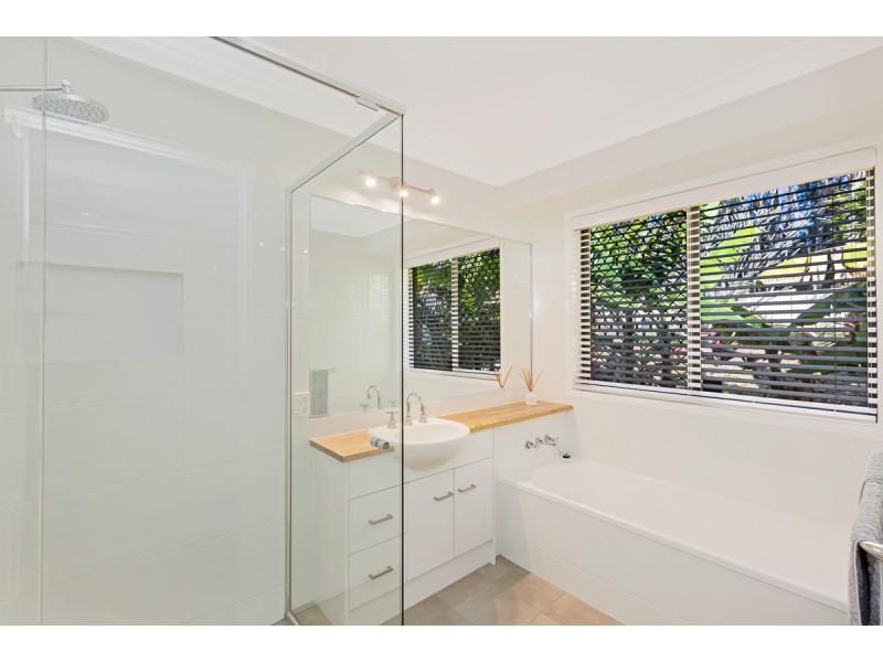 36 Kalmia Drive, Redland Bay QLD 4165