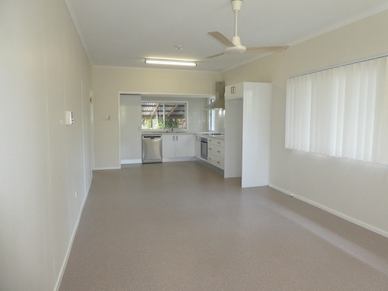 33 Whites Road, Manly West QLD 4179