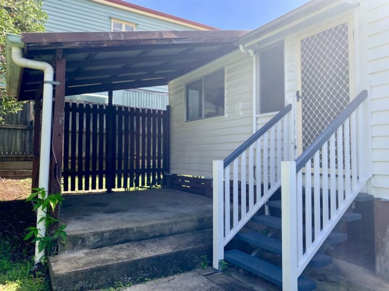 33 Whites Road, Manly West QLD 4179