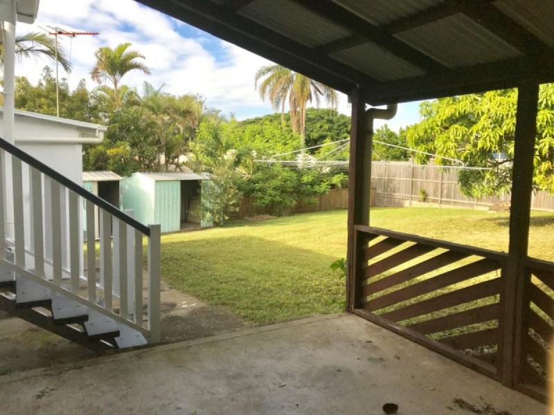 33 Whites Road, Manly West QLD 4179