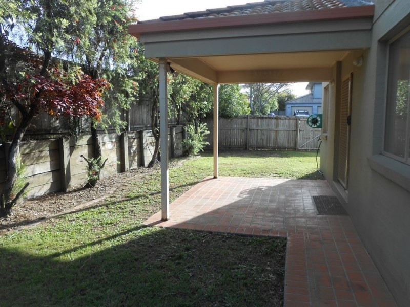 2 Burkett Crescent, Victoria Point QLD 4165