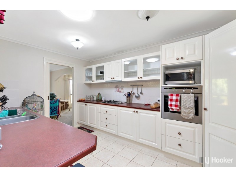 2 Vicki Place, Victoria Point QLD 4165