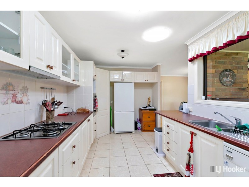 2 Vicki Place, Victoria Point QLD 4165