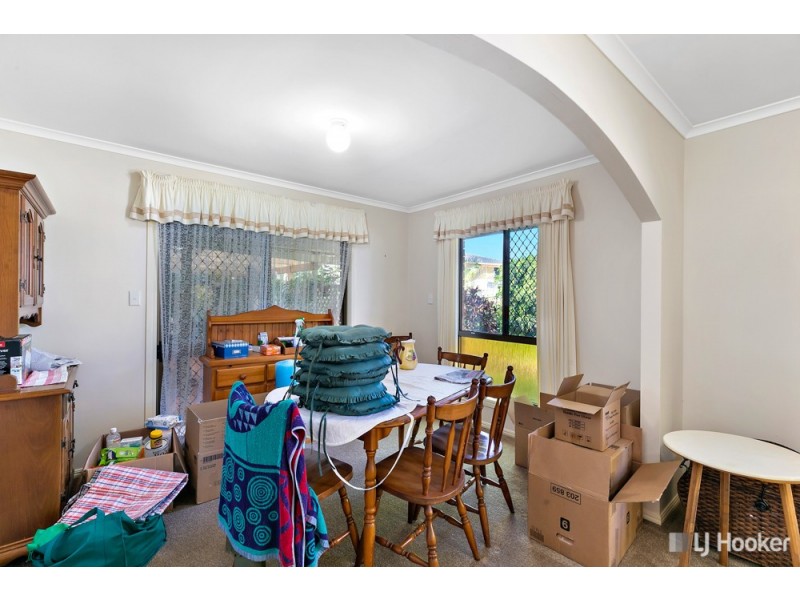 2 Vicki Place, Victoria Point QLD 4165