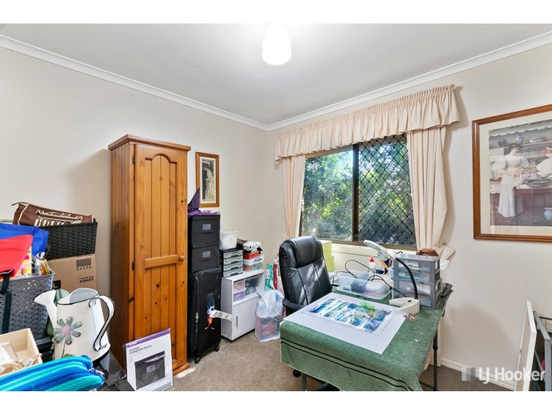 2 Vicki Place, Victoria Point QLD 4165