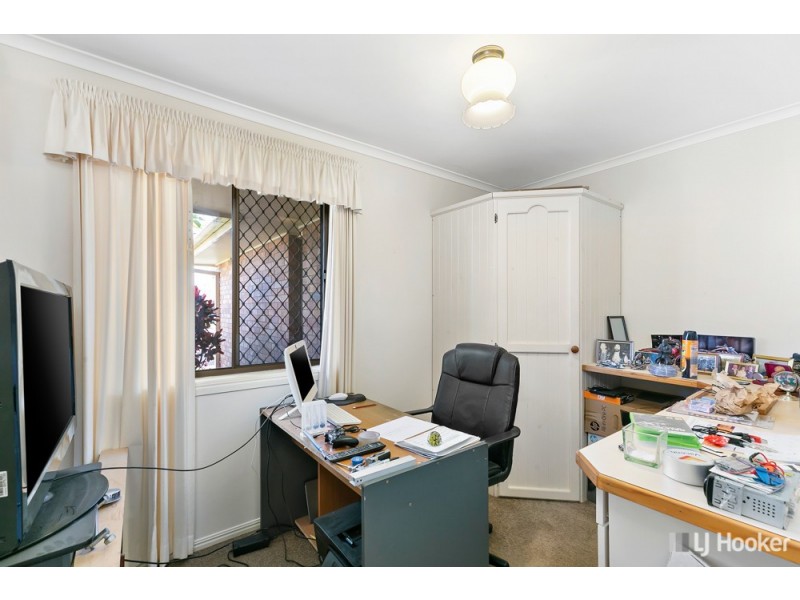 2 Vicki Place, Victoria Point QLD 4165