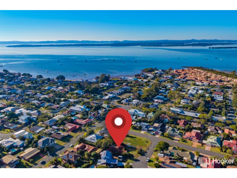2 Vicki Place, Victoria Point QLD 4165