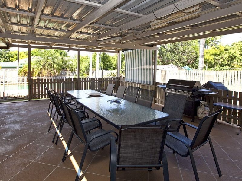 6 Creek Road, Birkdale QLD 4159