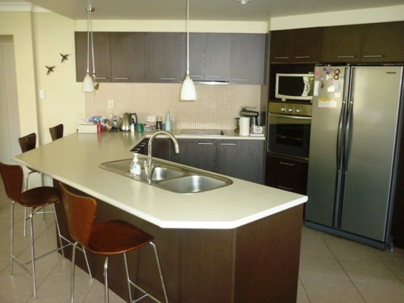 27 Parklink Drive, Redland Bay QLD 4165