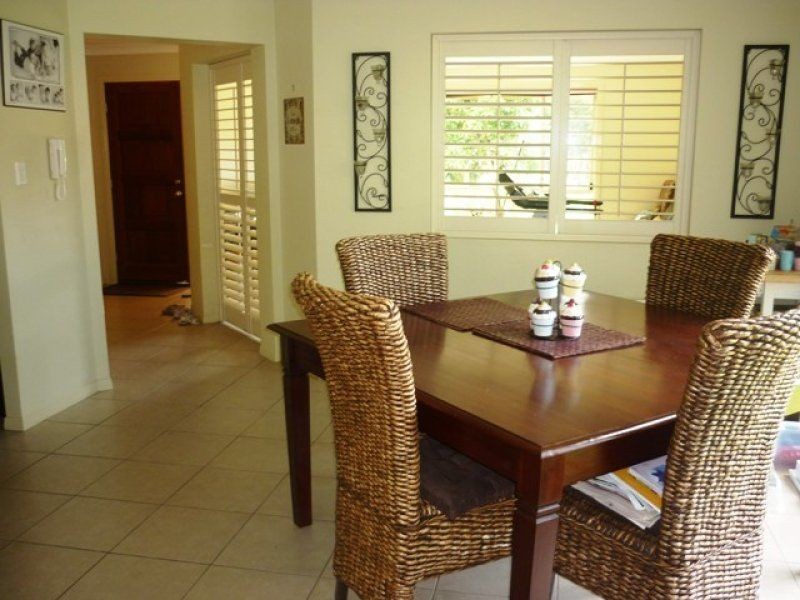 27 Parklink Drive, Redland Bay QLD 4165