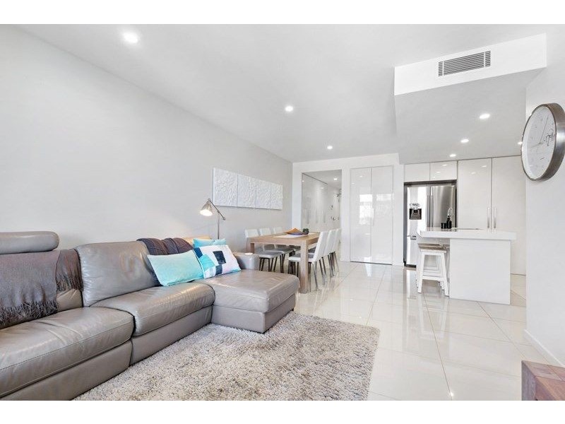 10/29-31 Shore Street East, Cleveland QLD 4163