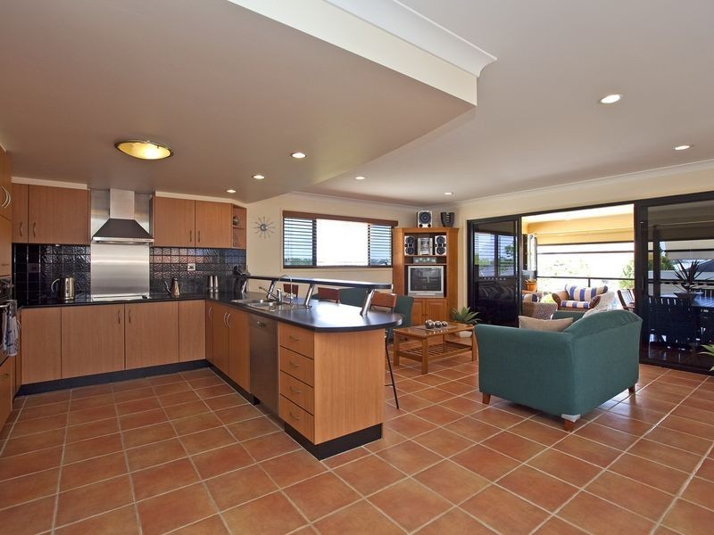 13 Reef Street, Thornlands QLD 4164