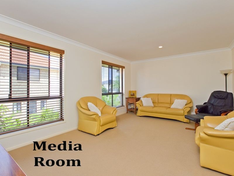 13 Reef Street, Thornlands QLD 4164