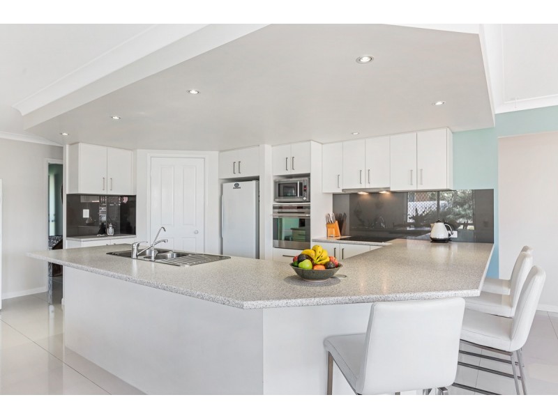 19 Cove Court, Victoria Point QLD 4165