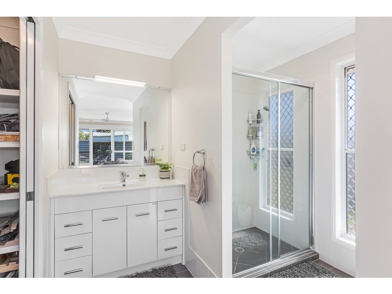 19 Cove Court, Victoria Point QLD 4165