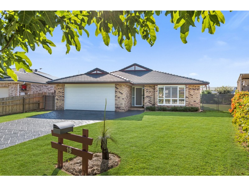 19 Cove Court, Victoria Point QLD 4165