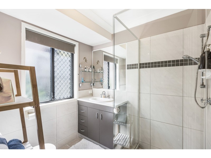 72 Campbell Street, Wakerley QLD 4154