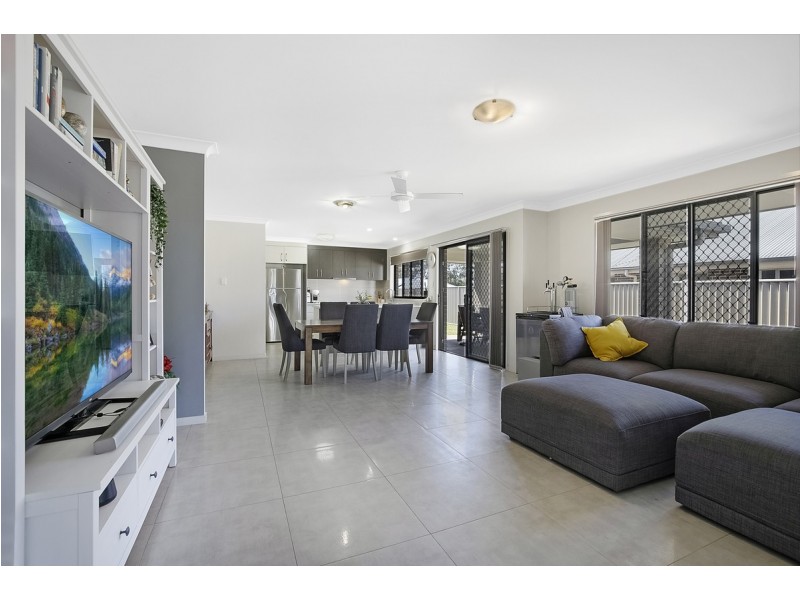 36 Willis Close, Redland Bay QLD 4165