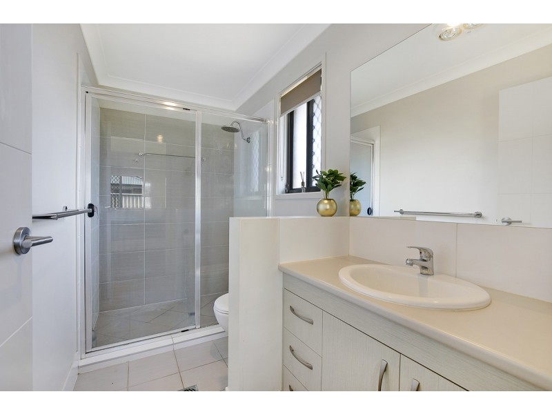 36 Willis Close, Redland Bay QLD 4165