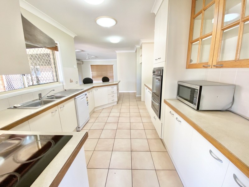 3 Cove Court, Victoria Point QLD 4165