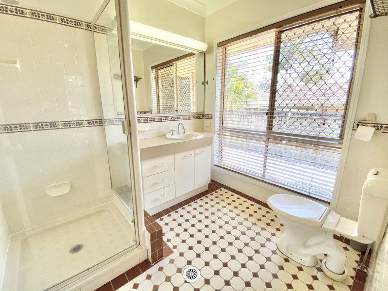 3 Cove Court, Victoria Point QLD 4165