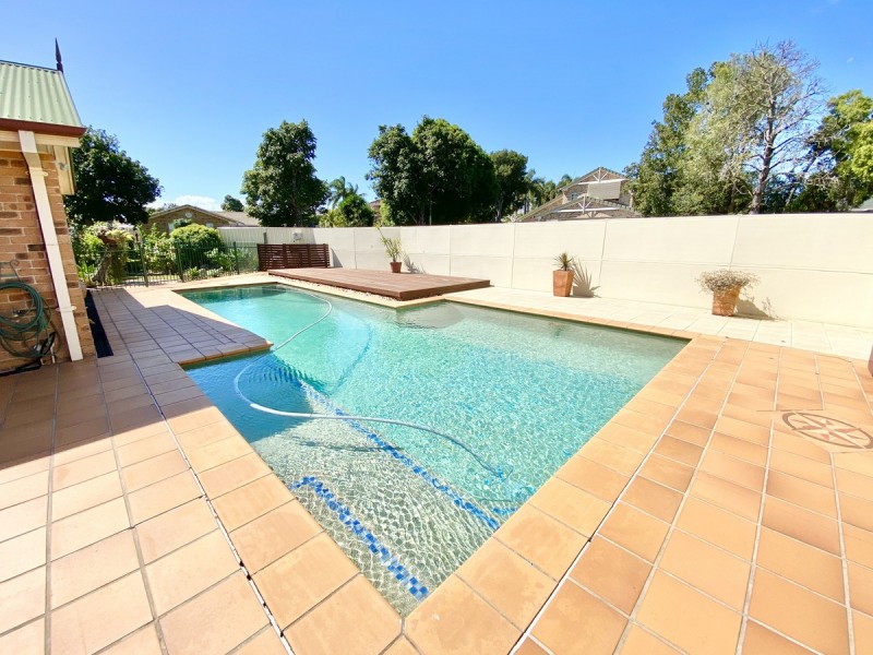 3 Cove Court, Victoria Point QLD 4165