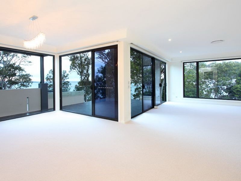 1a Bay Street, Redland Bay QLD 4165