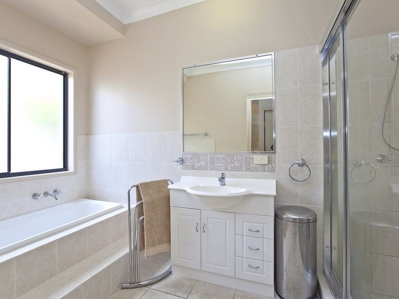 18 Manning Esplanade, Thornlands QLD 4164