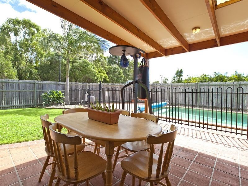 18 Manning Esplanade, Thornlands QLD 4164