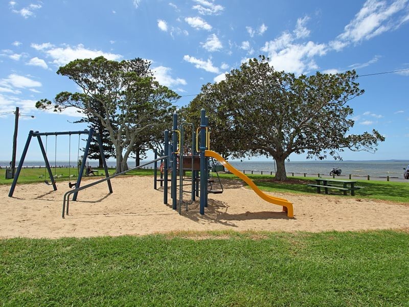 235 Shore Street North, Cleveland QLD 4163