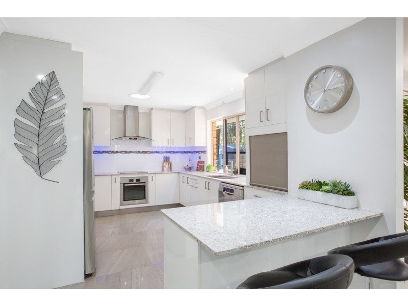 11 Plover Drive, Thornlands QLD 4164