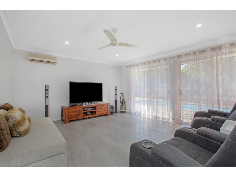 11 Plover Drive, Thornlands QLD 4164