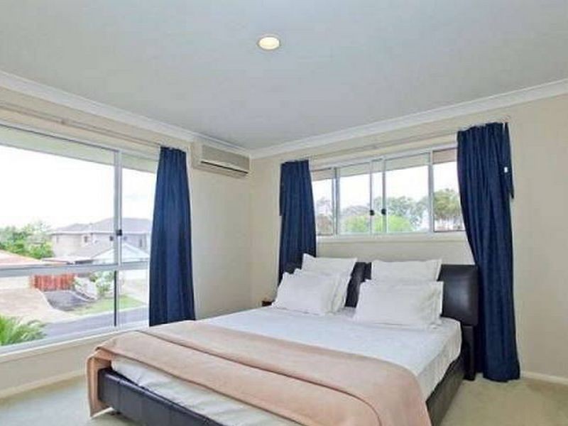 2 Sirocco Court, Ormiston QLD 4160